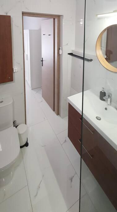 Hidden Gem On The Piraeus Coast Apartment ภายนอก รูปภาพ