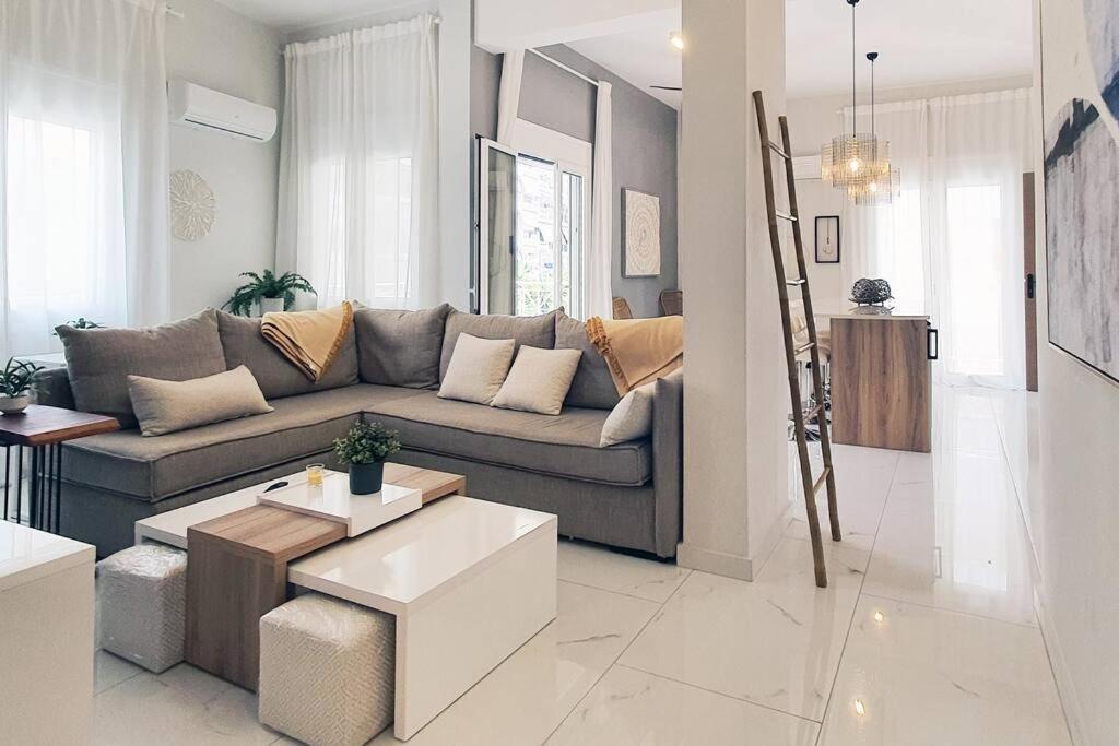 Hidden Gem On The Piraeus Coast Apartment ภายนอก รูปภาพ