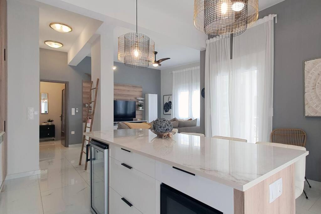 Hidden Gem On The Piraeus Coast Apartment ภายนอก รูปภาพ