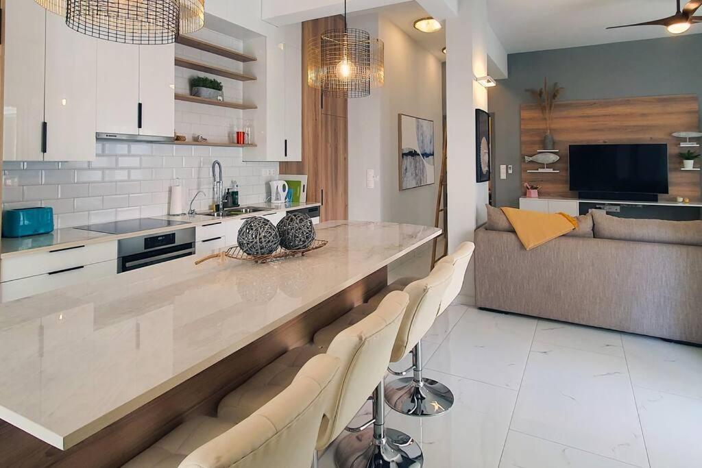 Hidden Gem On The Piraeus Coast Apartment ภายนอก รูปภาพ