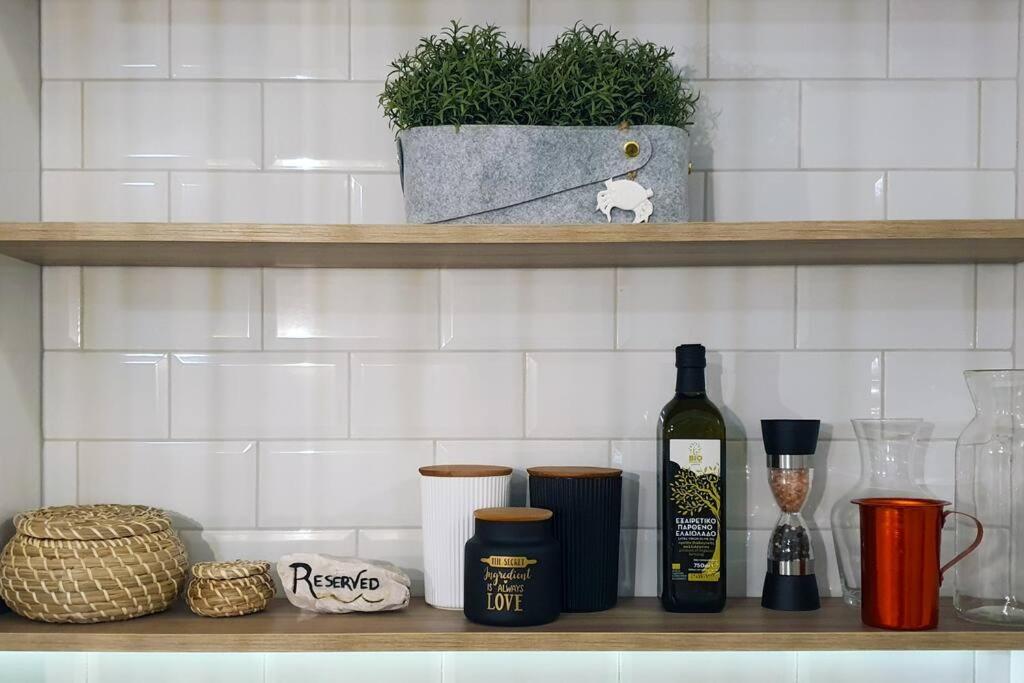 Hidden Gem On The Piraeus Coast Apartment ภายนอก รูปภาพ