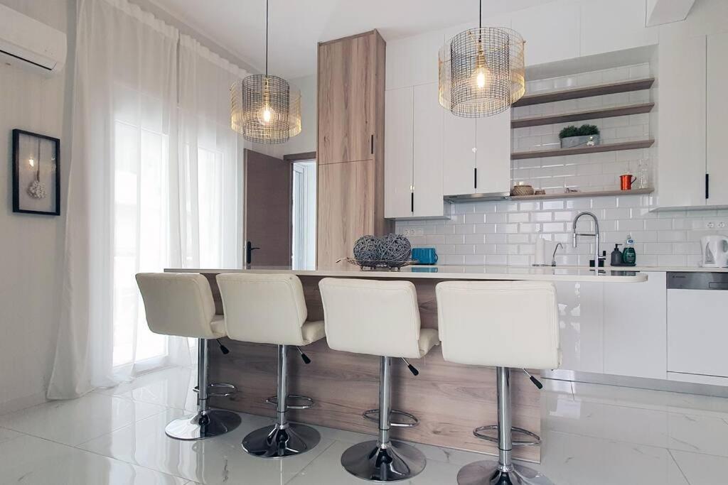 Hidden Gem On The Piraeus Coast Apartment ภายนอก รูปภาพ